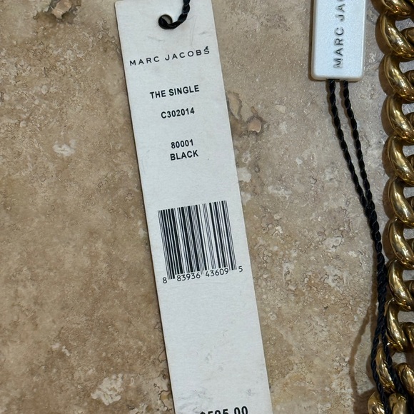 NWT Marc Jacobs Black Quilted Crossbody with Gold Chain - Picture 3 of 8